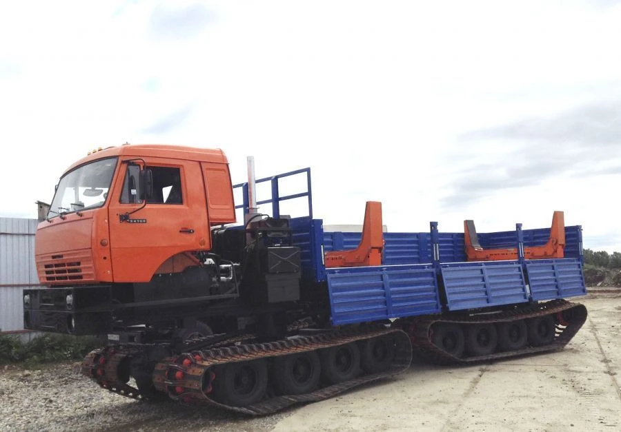 مركبة ثلجية ومستنقعية عابرة للطرق طراز TSK