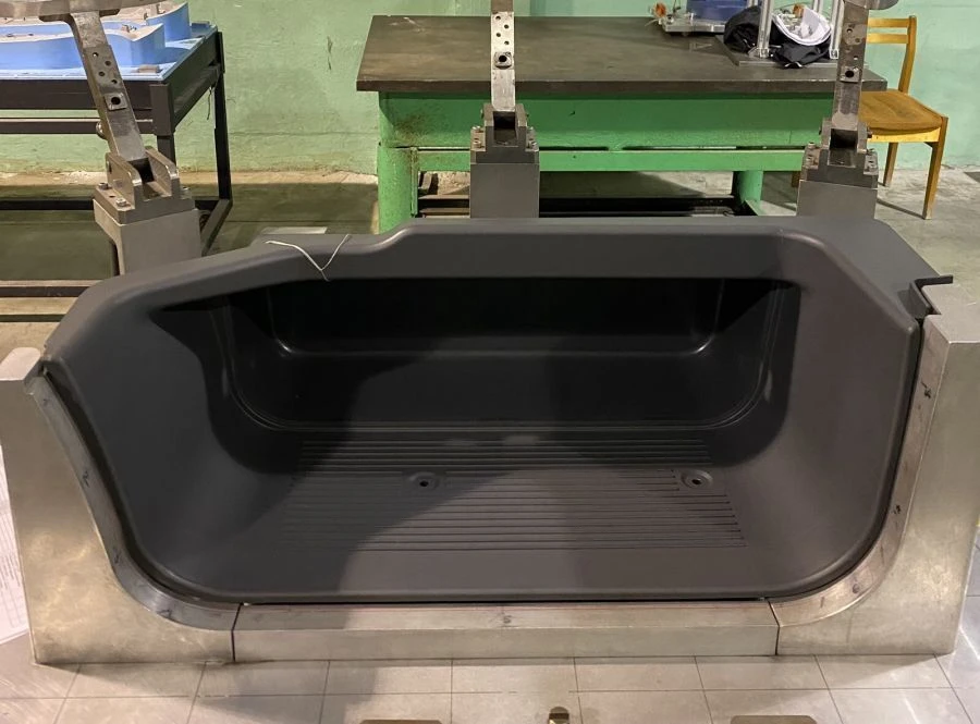 Left Step Cover for A21R23-5109037