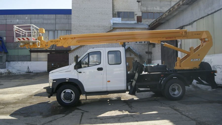 رافعة مقصية كهربائية PSS-131.22E على هيكل GAZ-C41R31، GAZ-C41R33، GAZ-C42R33