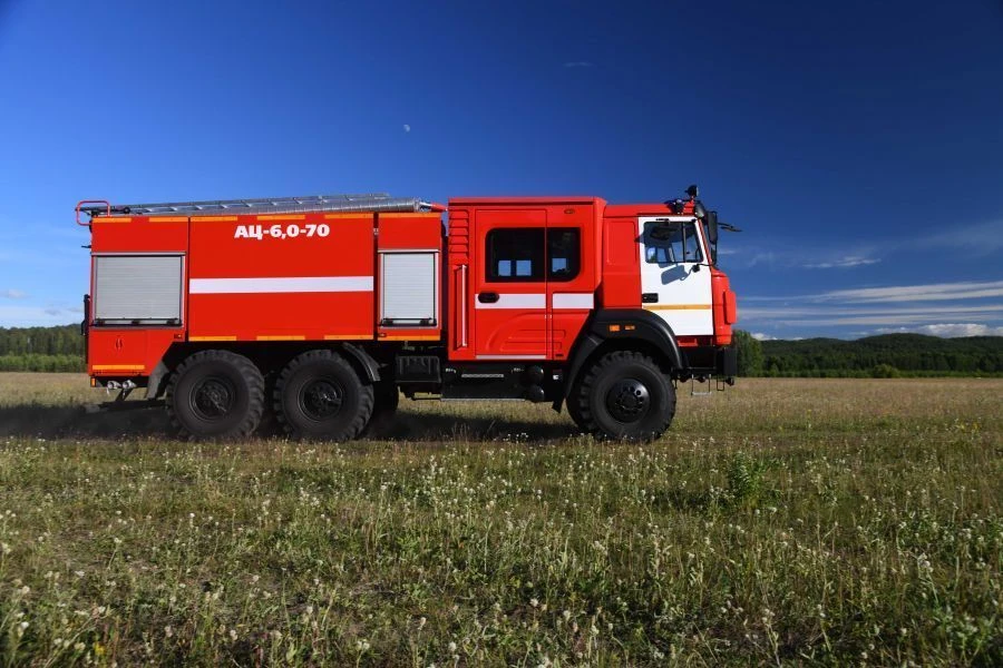 Fire Tanker Vehicle AC-6, Model 58810K on Ural-5557 Chassis