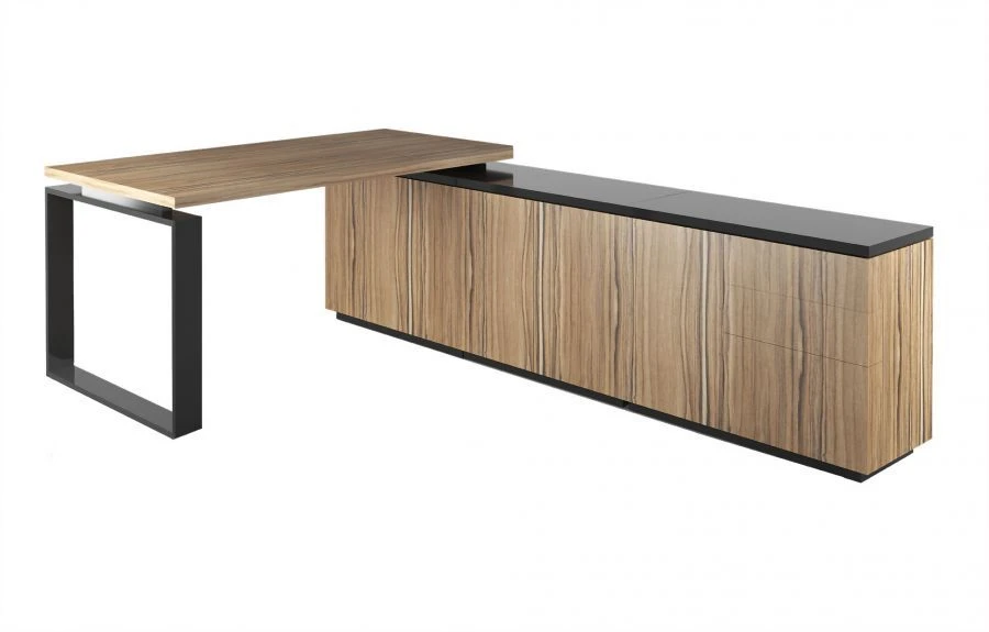 Executive Desk Made of Laminated Chipboard with Metal Support CP-2-3-1