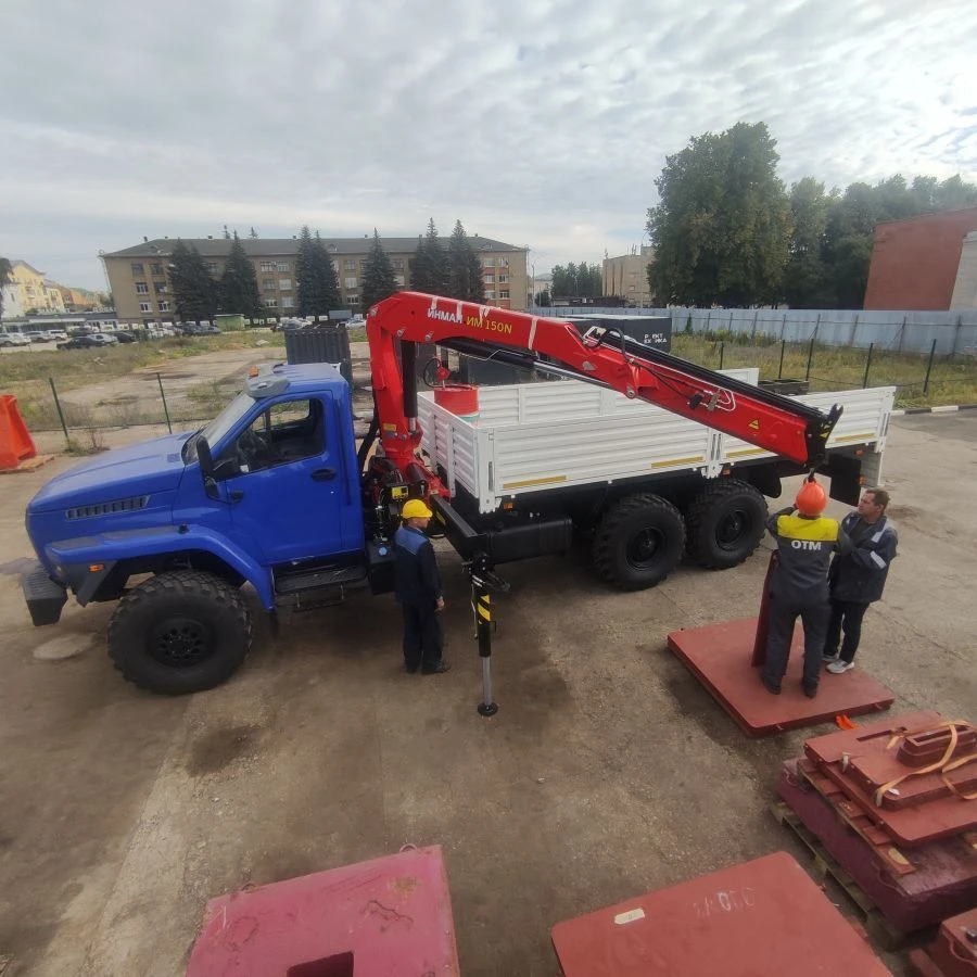 Truck-Mounted Crane KMA-C15U for Efficient Load Handling