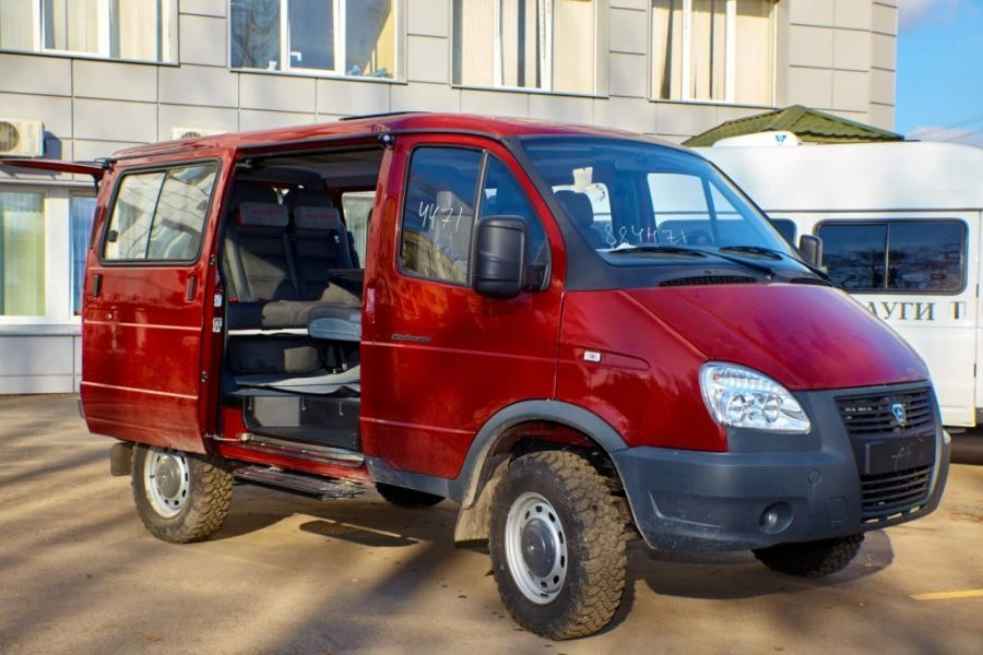 Passenger and Cargo Bus IAC-1767M2