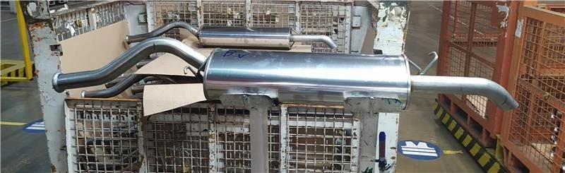 مجموعة كاتم الصوت الخلفي لجرانتا 21902 - 1856755x