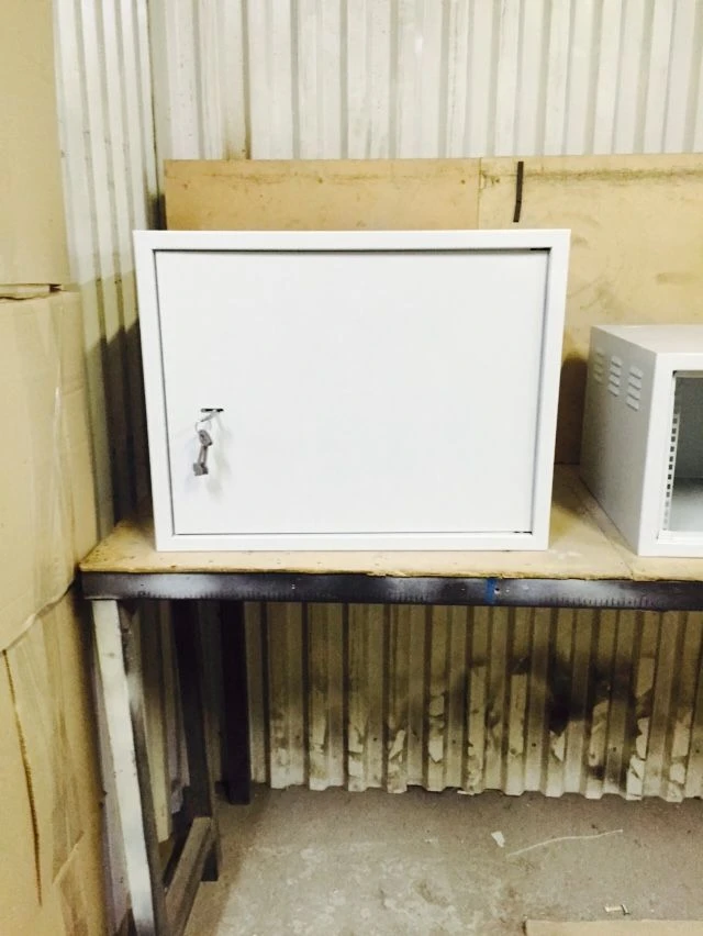 خزانة الاتصالات المثبتة على الحائط من 4U إلى 48U