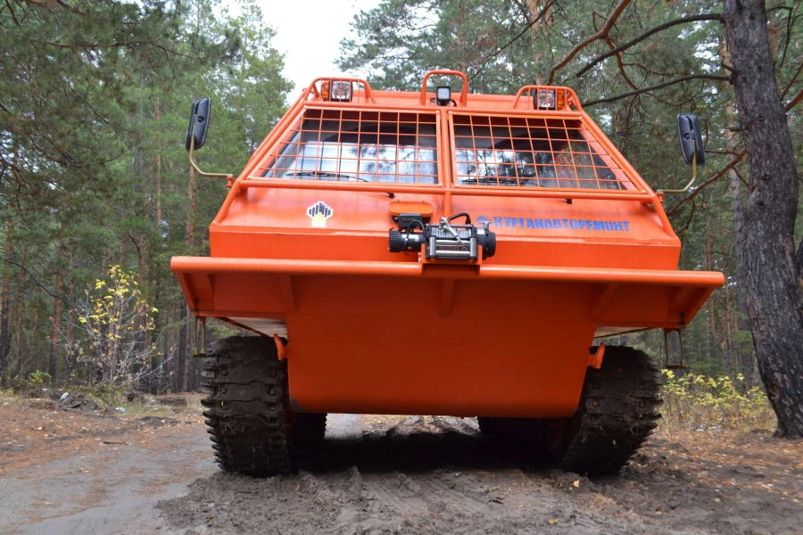 All-Terrain Multi-Purpose Snow and Swamp Vehicle KTM-11V