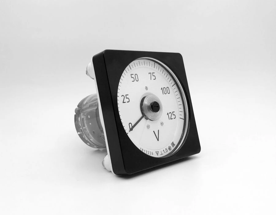 DC Voltage Meters M1611.1 - Accurate Measurement Tool