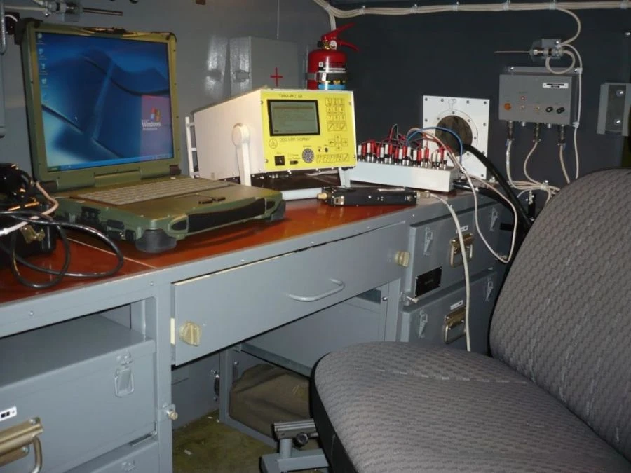 وحدة الصيانة الفنية المتنقلة E1846-01