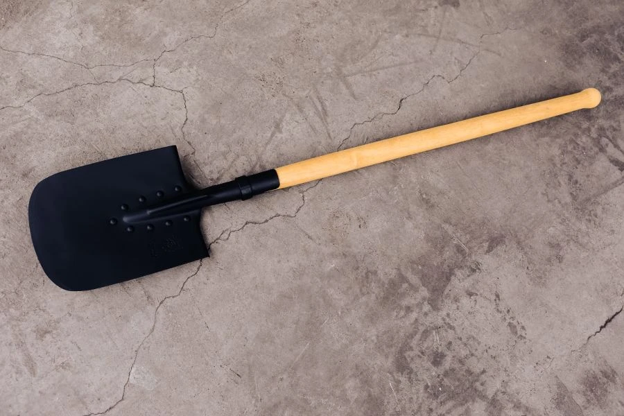 Large Excavation Shovel for Soil Work (BSL-110)