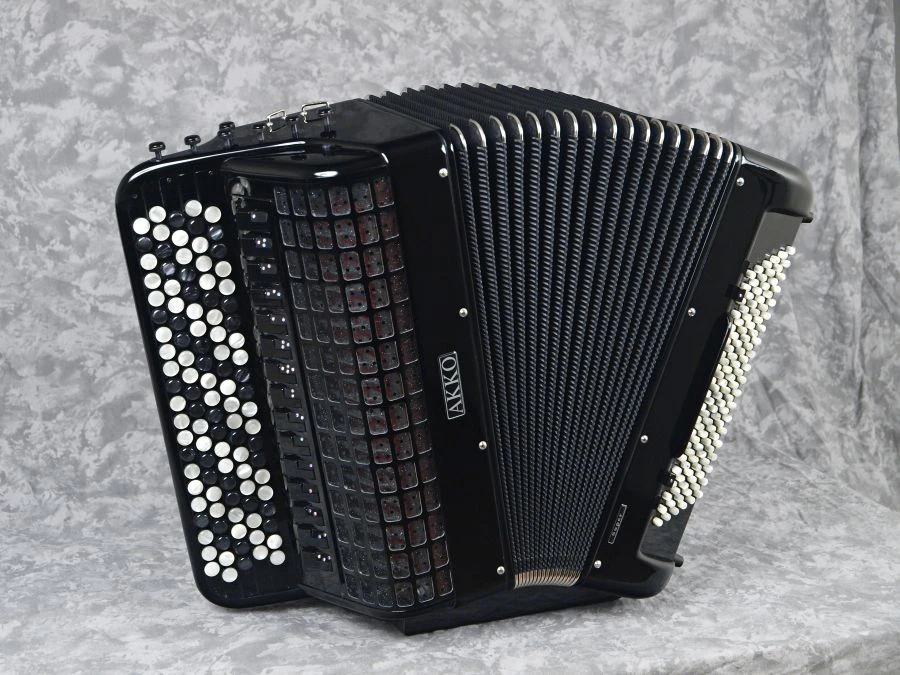 أكورديون "سوبر 6" 4-صوتي 6 صفوف