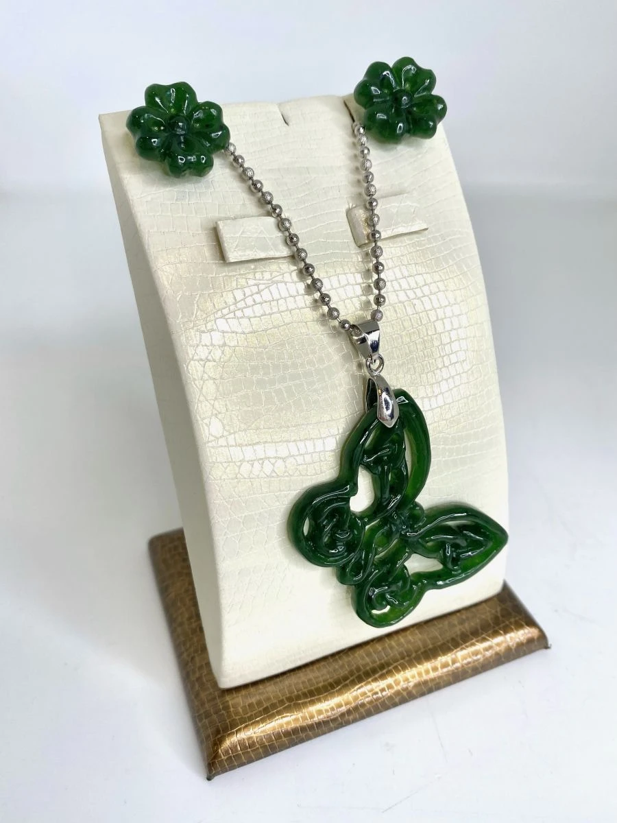Elegant "Flora" Jewelry Set with Jade
