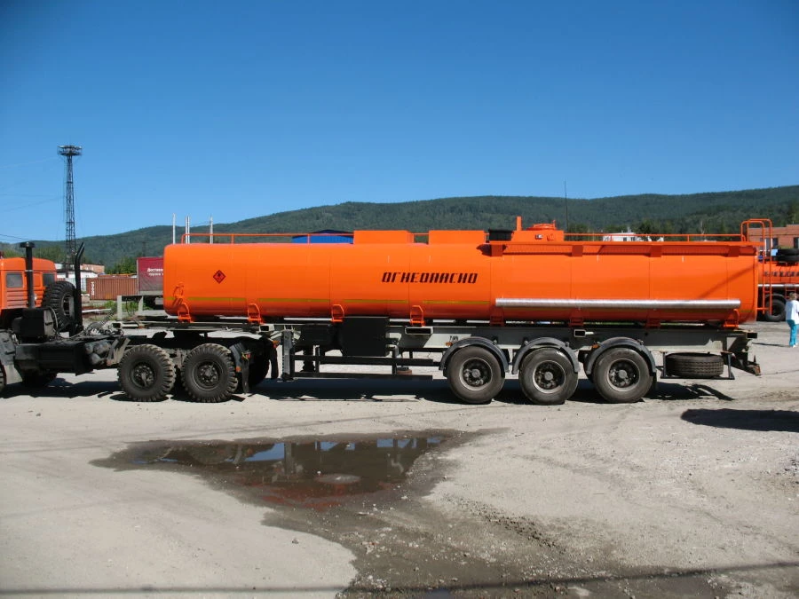 Fuel Tank Semi-Trailer for Oil Products and Mechanized Refueling PTC 4671D0-10