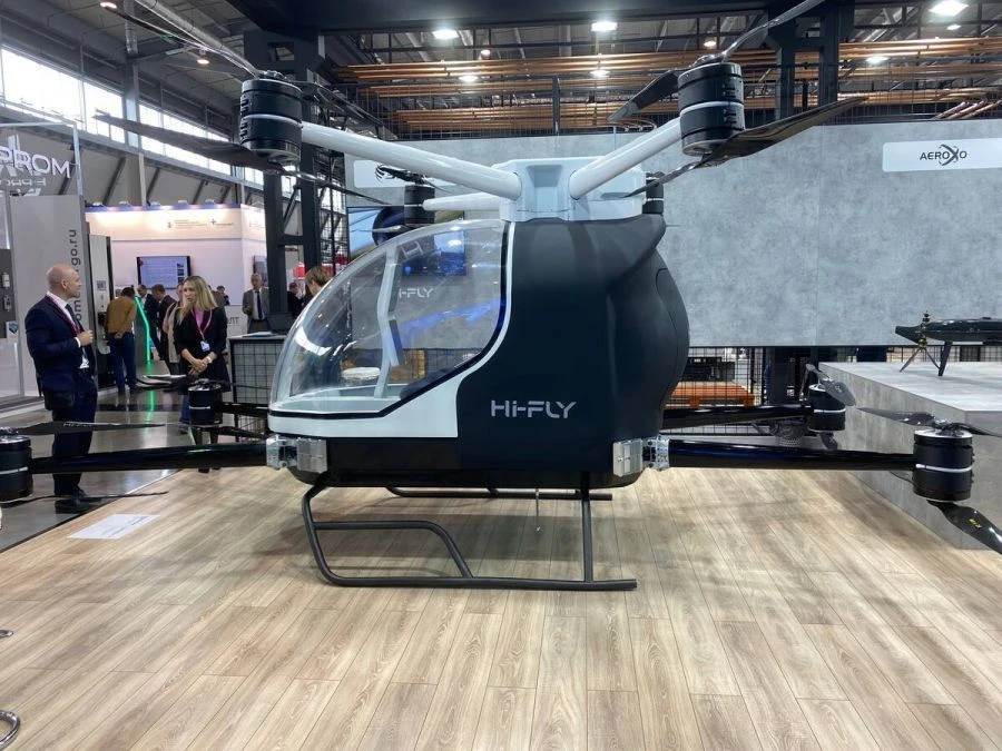 Vertical Takeoff and Landing Drone System S-700 Taxi