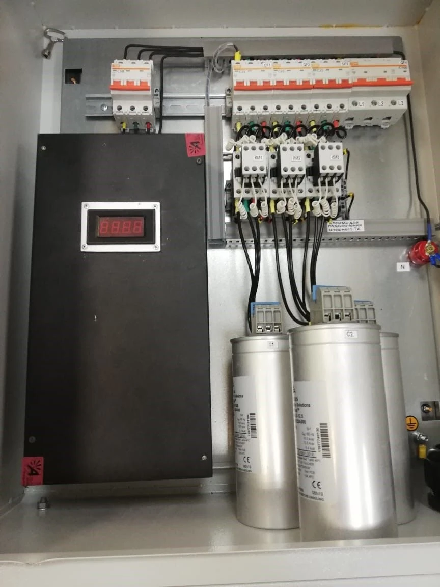 Power Control and Management Device for Electric Networks