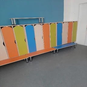 كابينة تغيير للأطفال للاستخدام في المدارس الابتدائية