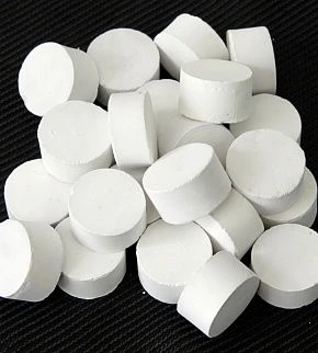 Niobium (V) Oxide for Thin-Film Optics