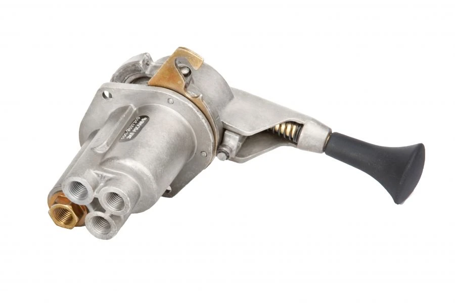 Manual Control Pneumatic Reverse Action Brake Valve 100-3537310