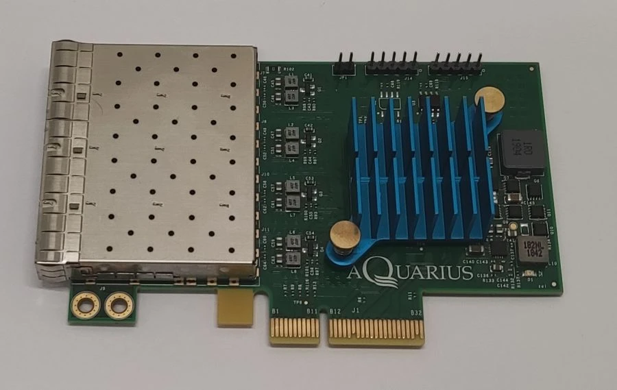 محول شبكة رباعي المنافذ AQ2G2SFPi35