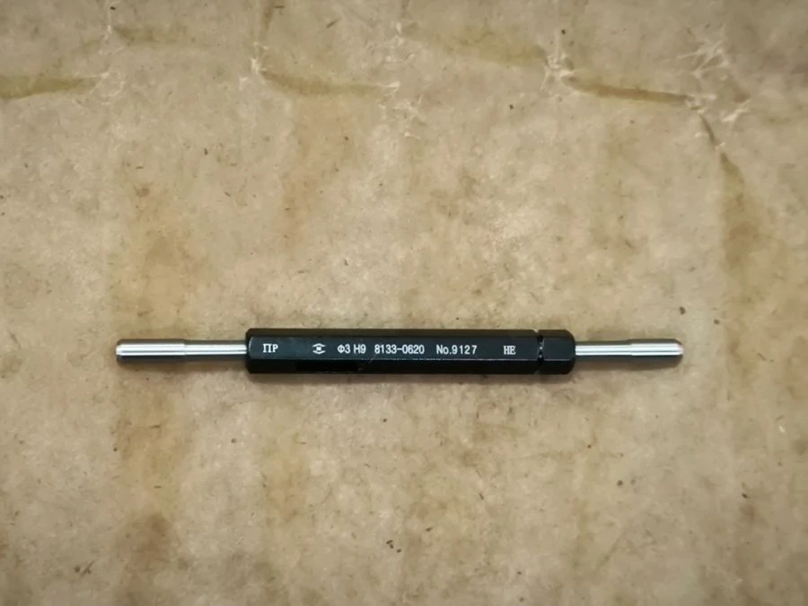 Smooth Double-Sided Plug Gauges with Inserts from 1 to 6 mm