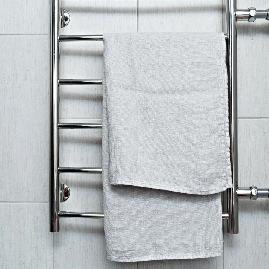 مناشف قطنية وافل مبيضة