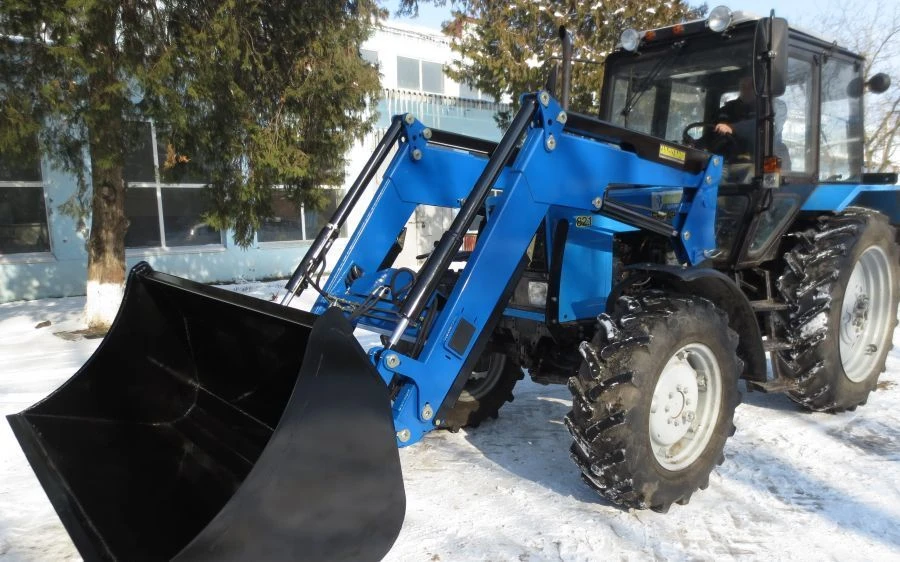 Universal Quick-Mount Loader with Quick-Detach Functions, Model KUN(TURS)-2000