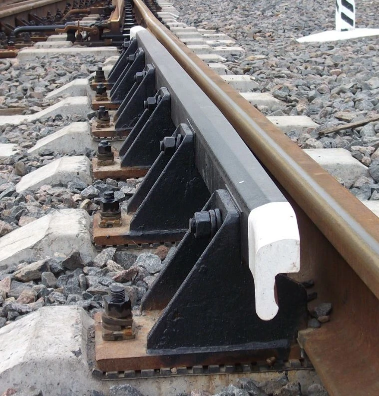 Railway Track Connection and Intersection R50 Type 1/11 with Supports