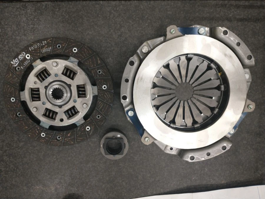 مجموعة القابض للسيارة - نموذج 826245