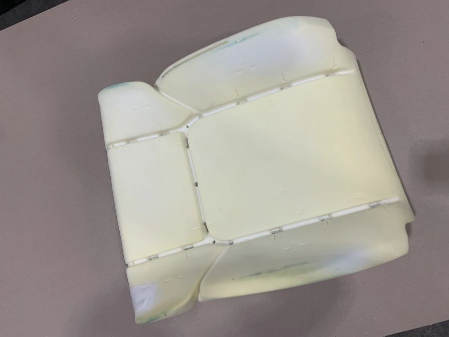 وسادة دعم ظهر كرسي السيارة L002028107NCP/AA