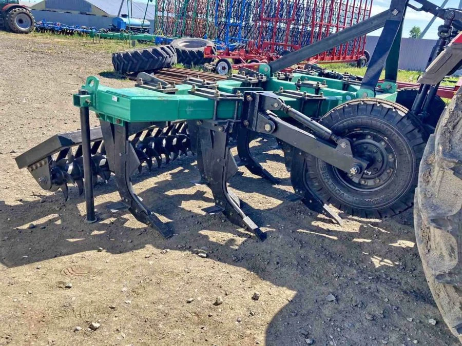 Chisel Plow for Deep Soil Tillage PCh