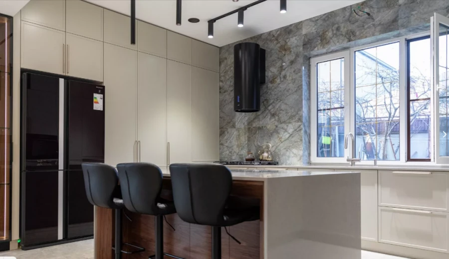 مجموعة المطبخ الخشبية كومبو