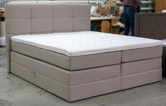 سرير كاتارينا عالي الجودة مع مرتبة طبية