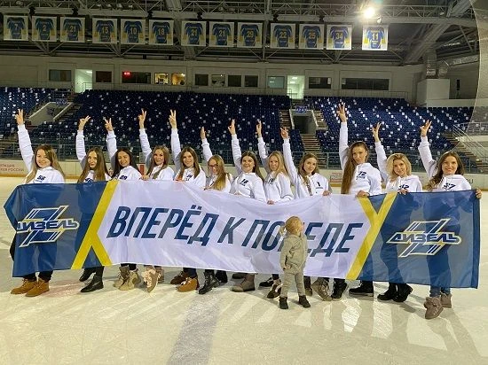 Rectangular Flag Product for Symbolic Decoration (Model X8430172)