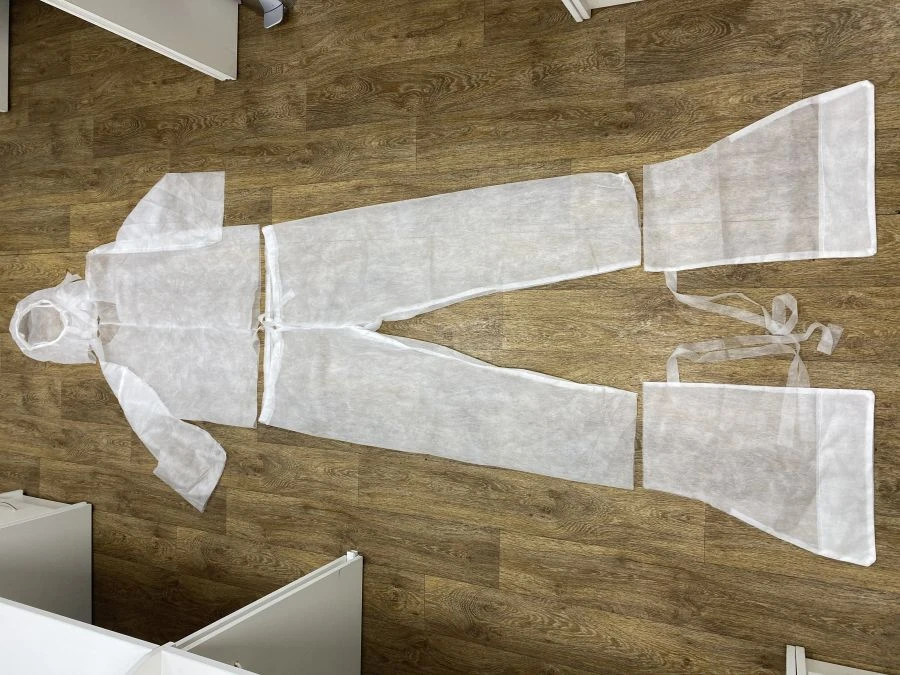 مجموعة الحماية الطبية الكاملة مع جاكيت وسروال وقناع وإكسسوارات