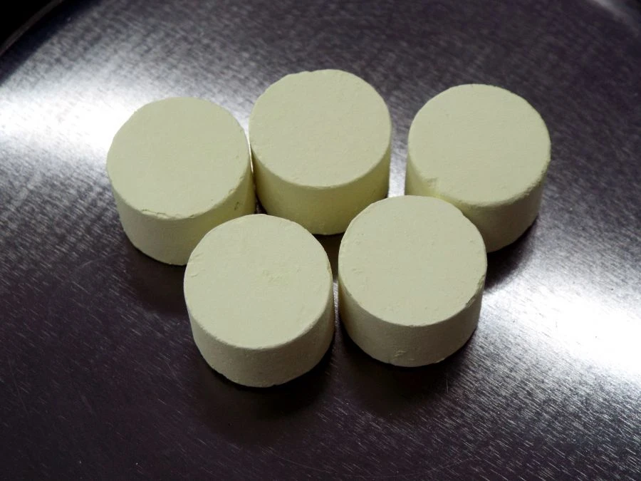 أكسيد الإنديوم (III) والسيريوم (IV) للبصريات الرقيقة