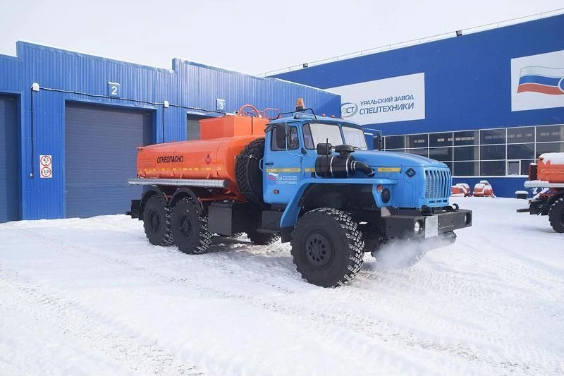 شاحنة تعبئة الوقود (UZST، نموذج UZST01، تعديل 6619)