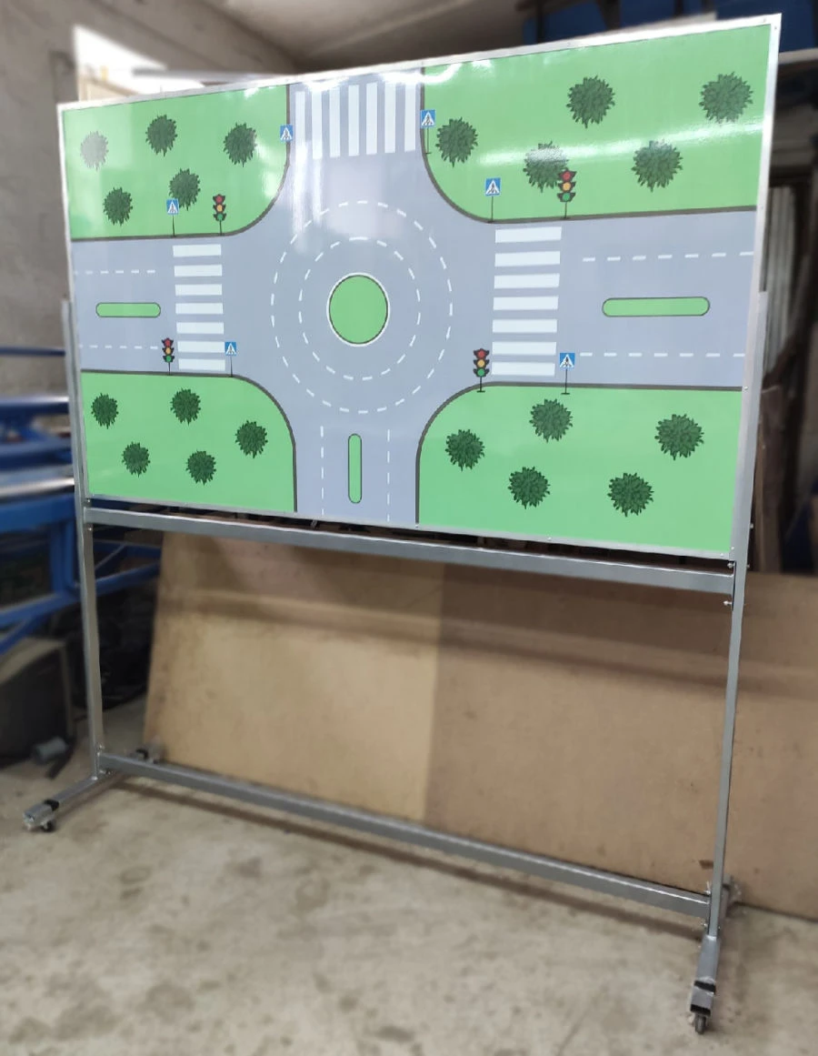 لوحة بيضاء مغناطيسية لعرض حركة المرور مع قواعد معززة