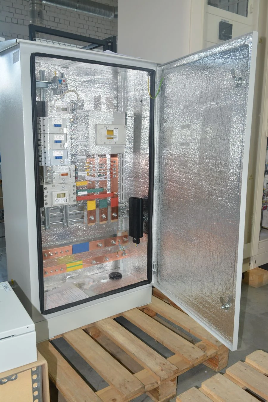 Low-Voltage Distribution and Control Point PR06-1074-21 UHL2 16A