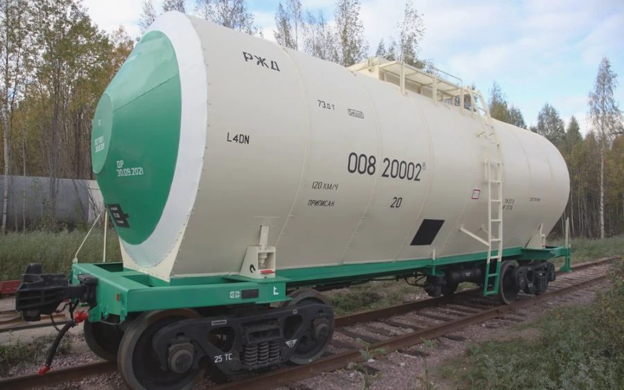 Caustic and Chemical Cargo Tank Car, Model 15-6900