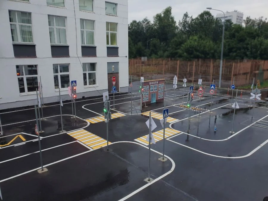 مجموعة تعليم قواعد المرور "مدينة السيارات