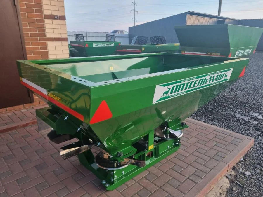Mineral Fertilizer Spreader PMU-900-N "Standard