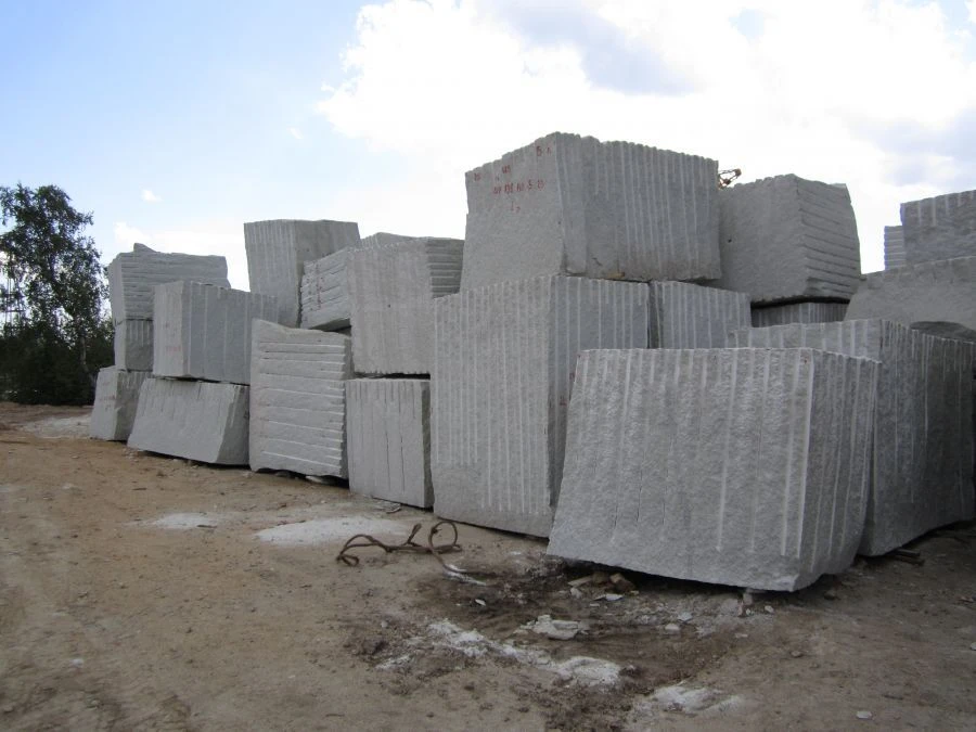 Light Gray Granite Blocks from Mansurovo Quarry