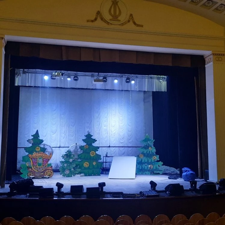 Stage Decoration for Partial Space Closure - Art. 00019