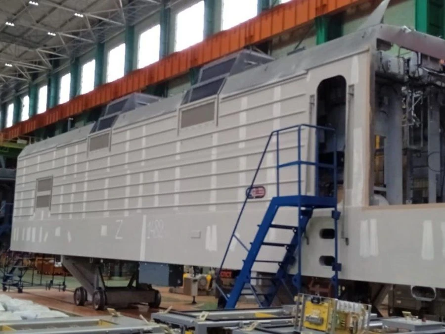 Painted Metal Body for Electric Locomotive 5ТС.340.337-10