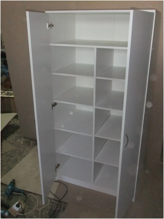 خزانة ملابس ش.و 2/01