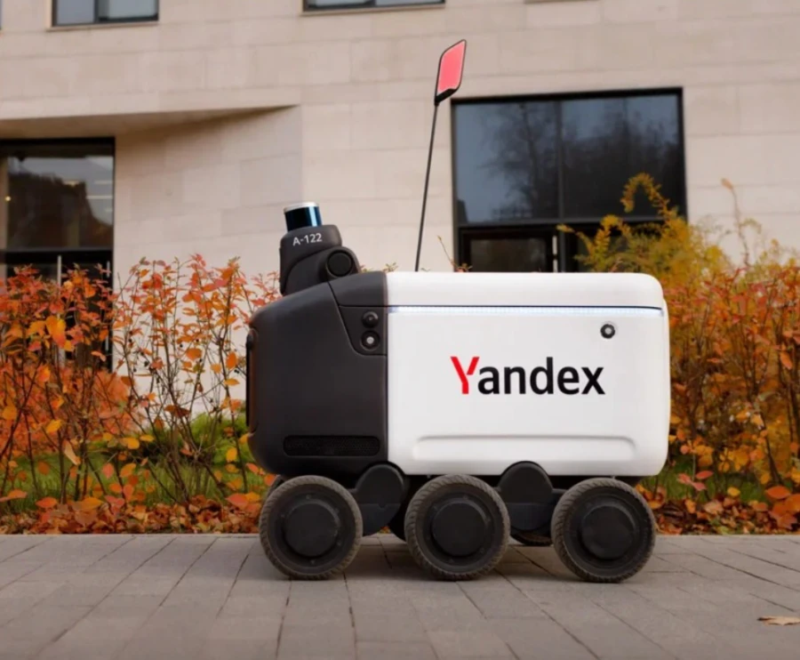 Yandex Delivery Robot R3 - Efficient Delivery Solution