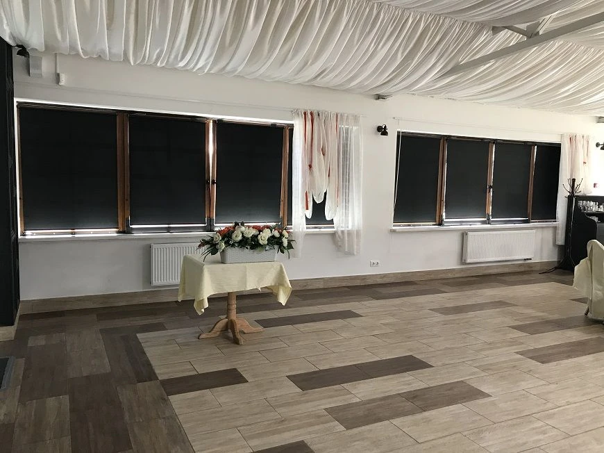 Roller Blinds (Shades) - Adjustable Fabric Window Covering