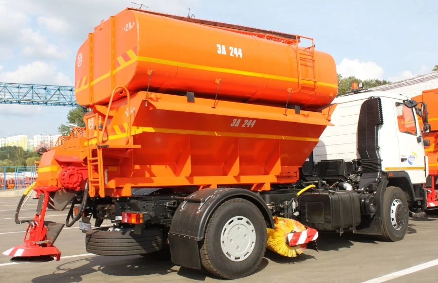 آلة الطرق المدمجة ED 244 على هيكل MAZ 534025