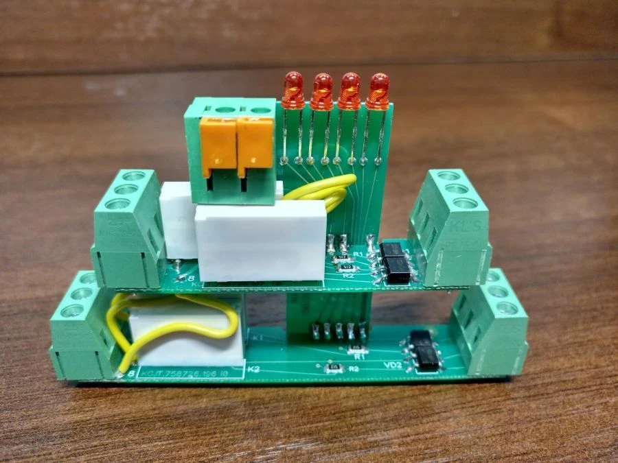 لوحة الإشارة البصرية للكتلة 3 بوم-50-08 كغجت.687244.201