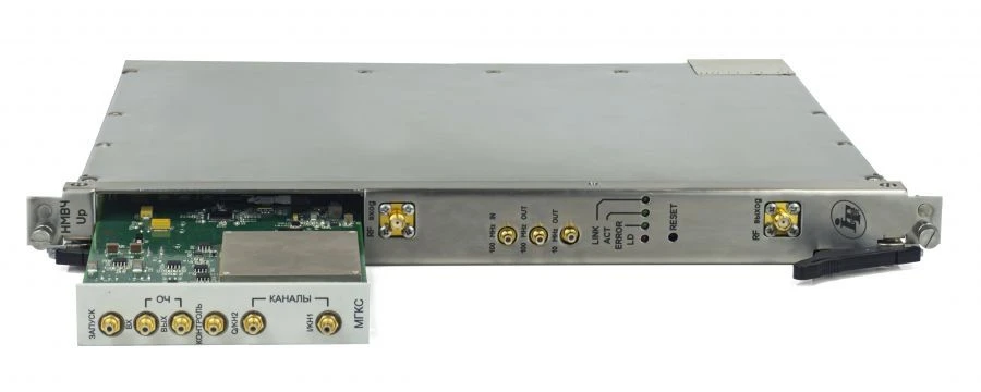 محول التردد AXIe-0 Up لتكامل الوحدات