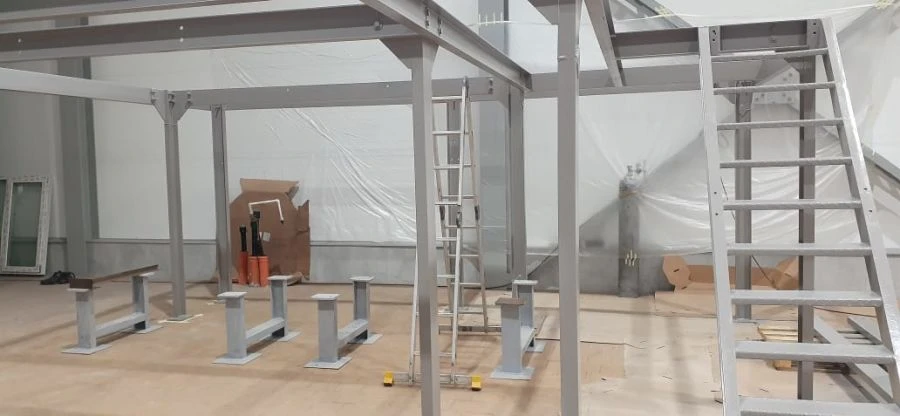 منصة صيانة المعدات الصناعية وتعديلات